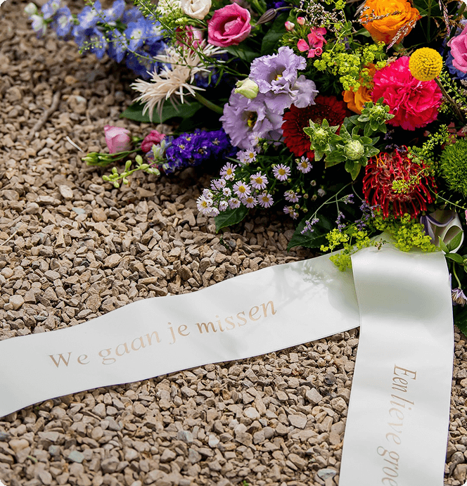 Passend afscheid met rouwbloemen van bloemist Henk